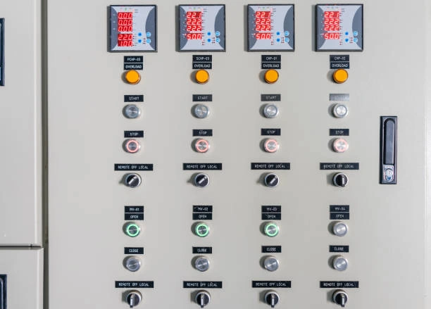 Painel de comando elétrico no Paraná