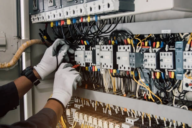 Quadros elétricos no Paraná